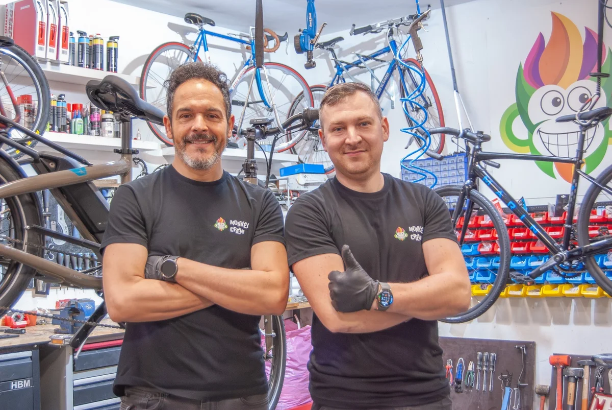 Équipe Monkey Cycles atelier vélo